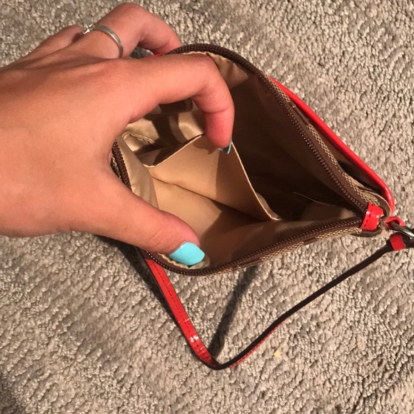Coach wristlet with red detailing - Picture 3 of 3
